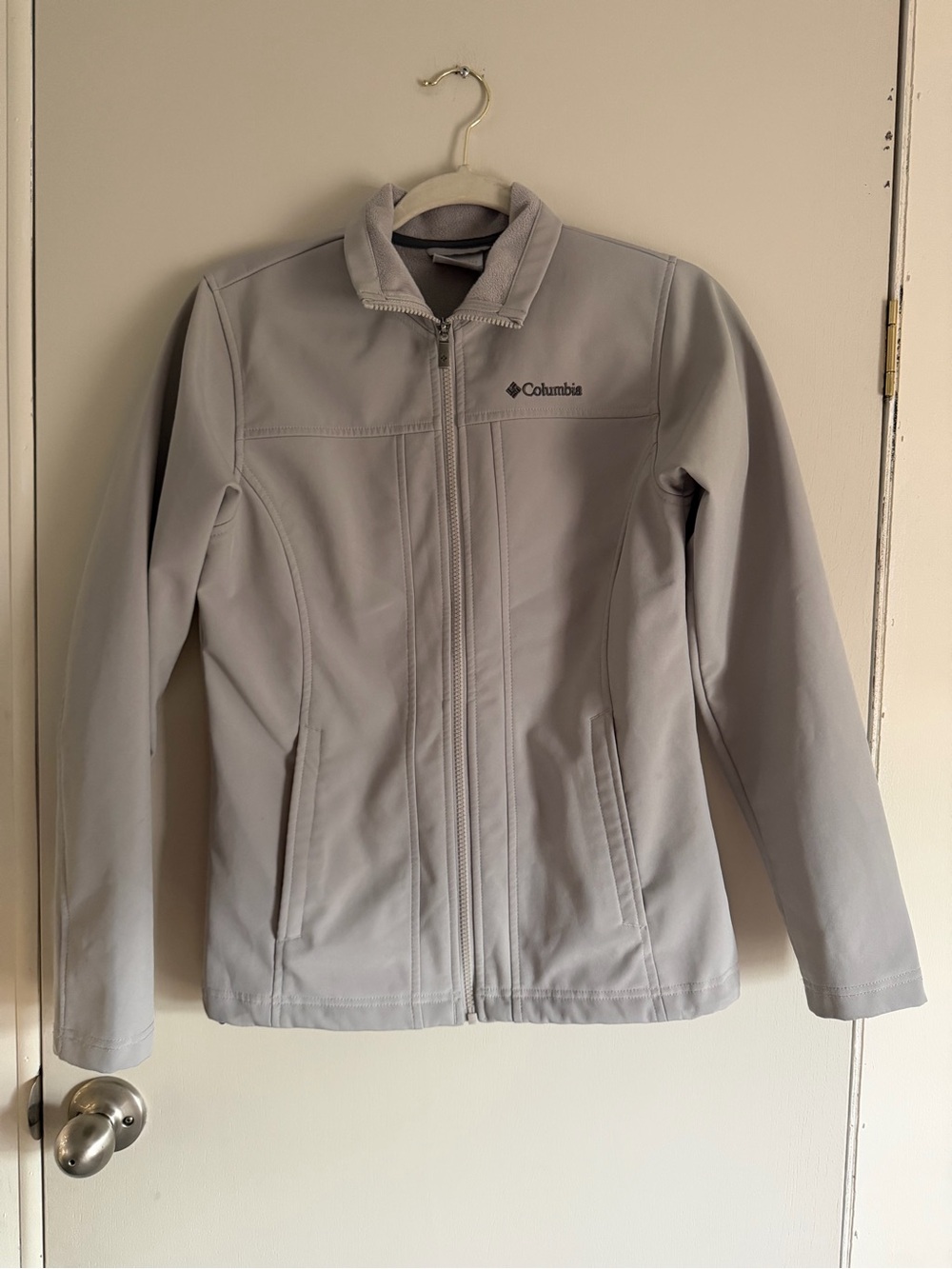 Columbia Light Gray Women's Softshell Jacket